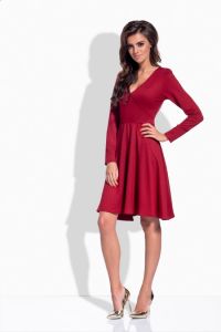 Kobieca_sukienka_z_dekoltem_V_bordo2