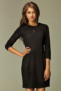 Sukienka z pęknięciem na dekolcie - czarny - S32